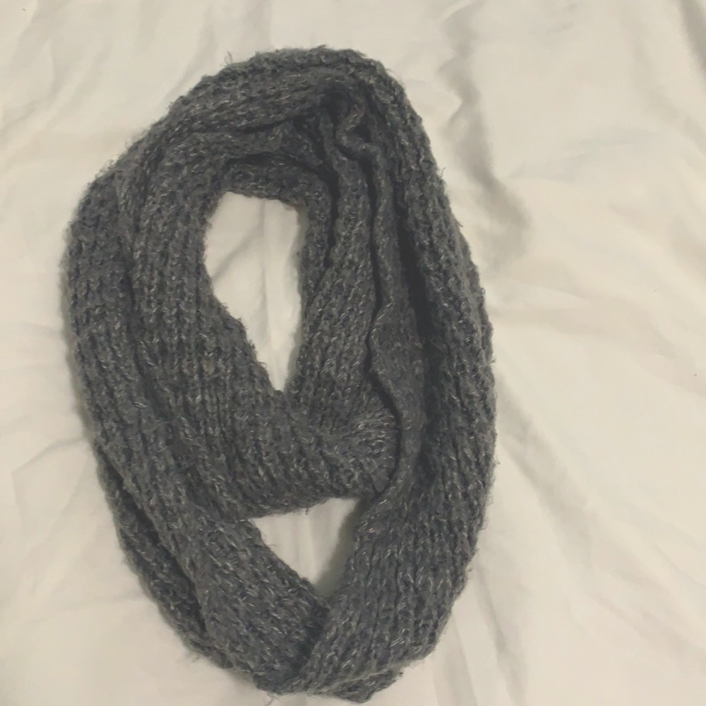 Infinity scarf